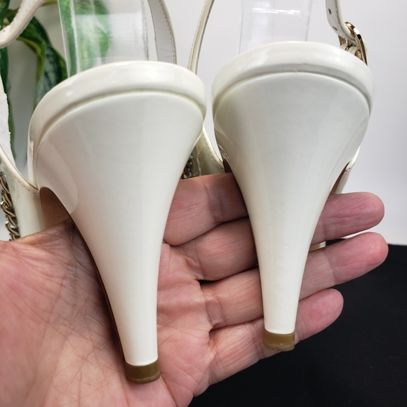 Chanel White Gold Chain Patent Leather Sling Back Open Toe sz 39/8,5 - Picture 15 of 17